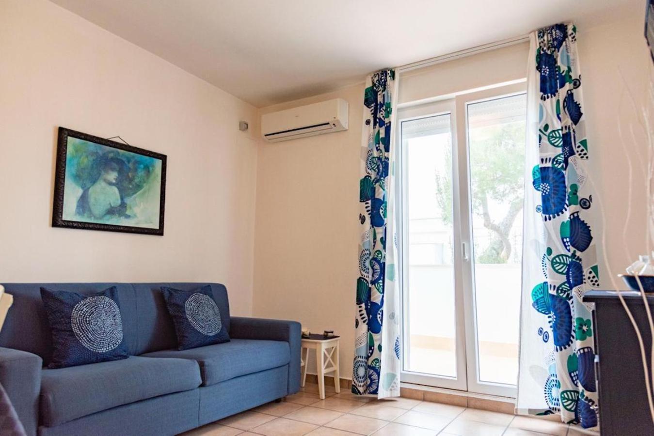 Blu Sun Apartment In Complesso Riva Del Sole Джовинаццо Экстерьер фото